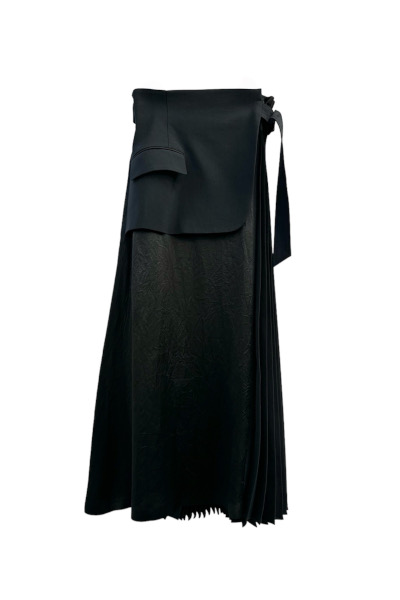 BLAZER PANEL ASYMMETRIC PLEAT SKIRT [BLACK BLACK]